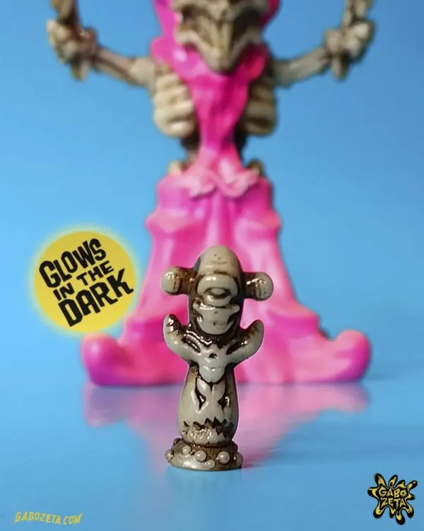 La Muerte Toy Show 1E: Rigan Muerte (GID Version) — imagen La Muerte Toy Show 1E: Rigan Muerte (GID Version)